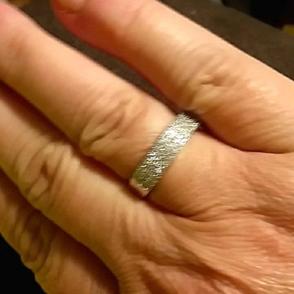 Gorgeous Cocktail Ring! Size 9 Brand New!